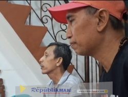 Joko suami almarhumah dan Ketua RT 05 Bangunrejo.