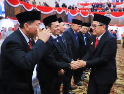 Selamat Bertugas! 120 Anggota DPRD Jatim Resmi Diambil Sumpahnya, Pj. Gubernur Adhy Sampaikan Pesan Mendalam
