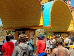 Reklamasi Kontroversial, Puluhan Warga Sukolilo-Bulak Kepung Lokasi Rapat