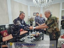 Sambung Silaturahmi, Pangkoarmada II Laksanakan Anjangsana ke Sesepuh TNI Angkatan Laut