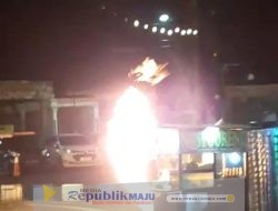 Rombong Nasgor Terbakar di Alun-Alun Kota Pasuran, Diduga Selang Tabung Alami Kebocoran