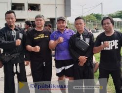 PSHT Ranting Pakal Bersama Warga Rusunawa Benowo Gelar Kerja Bakti Membersihkan Lingkungan