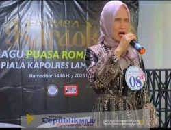 Fitria Feranika Masuk Final, Lomba Karaoke Piala Kapolres Lamongan
