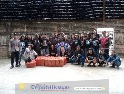 Aksi Sosial Gondrong Lamongan Berbagi Ta’jil dan Zakat di Depan Pasar Sekaran, Mencuri Perhatian Publik