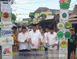 Dukung UMKM Lokal, Wabup Gresik Buka Trate Takjil Market Volume 3