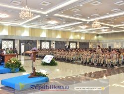 Pangkoarmada II Hadiri Kuliah Umum Kasal Kepada Taruna AAL