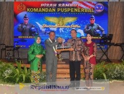 Ganti Tongkat Kepemimpinan, Pangkoarmada II Hadiri Pisah Sambut Komandan Puspenerbal