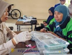 Hari Bhayangkara ke-79, Biddokkes Polda Jatim Gelar Layanan Kesehatan Gratis untuk Driver Ojol