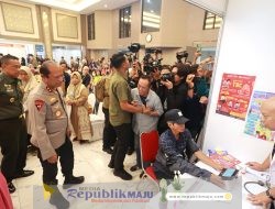 Gelar Baktikes Hari Bhayangkara ke-79, Polda Jatim Beri Layanan Kesehatan Gratis Belasan Ribu Warga