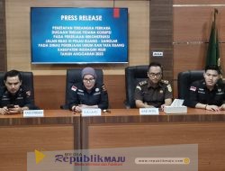 Rugikan Negara Rp6,2 Miliar, Dua Tersangka Korupsi Proyek Jalan di Inhil Ditahan