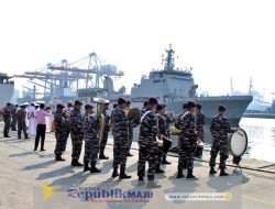 Lantamal III Lepas Keberangkatan Kapal Perang Angkatan Laut India