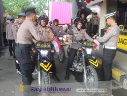 Menyemarakkan HUT ke-80 RI, Kapolres Pasuruan Pasang Umbul-Umbul Bendera dan Hias Kendaraan Dinas
