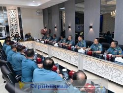 Cetak Pemimpin Responsif dan Visioner, Kasal Berikan Pengarahan  Kepada Alumni P4N