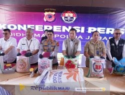 Raup Omzet Hampir Rp5 Miliar, Enam Pelaku Beras Oplosan Ditangkap  Polda Jabar