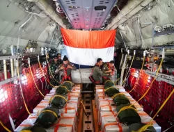 Momen Kemerdekaan RI, Satgas TNI Tebar Bantuan 17,8 Ton ke Langit Gaza